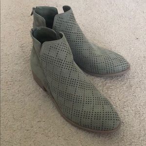 BRAND NEW Francesca’s Booties